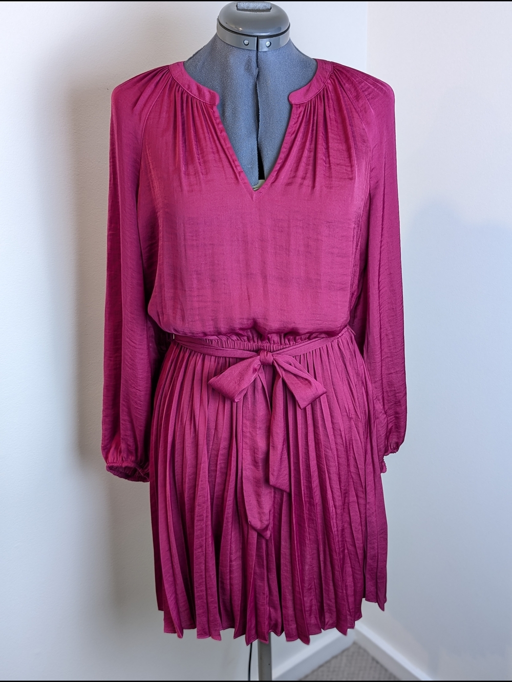Simply Vera Vera Wang Fuchsia Long-Sleeve Pleated Tie-Waist Midi Dress